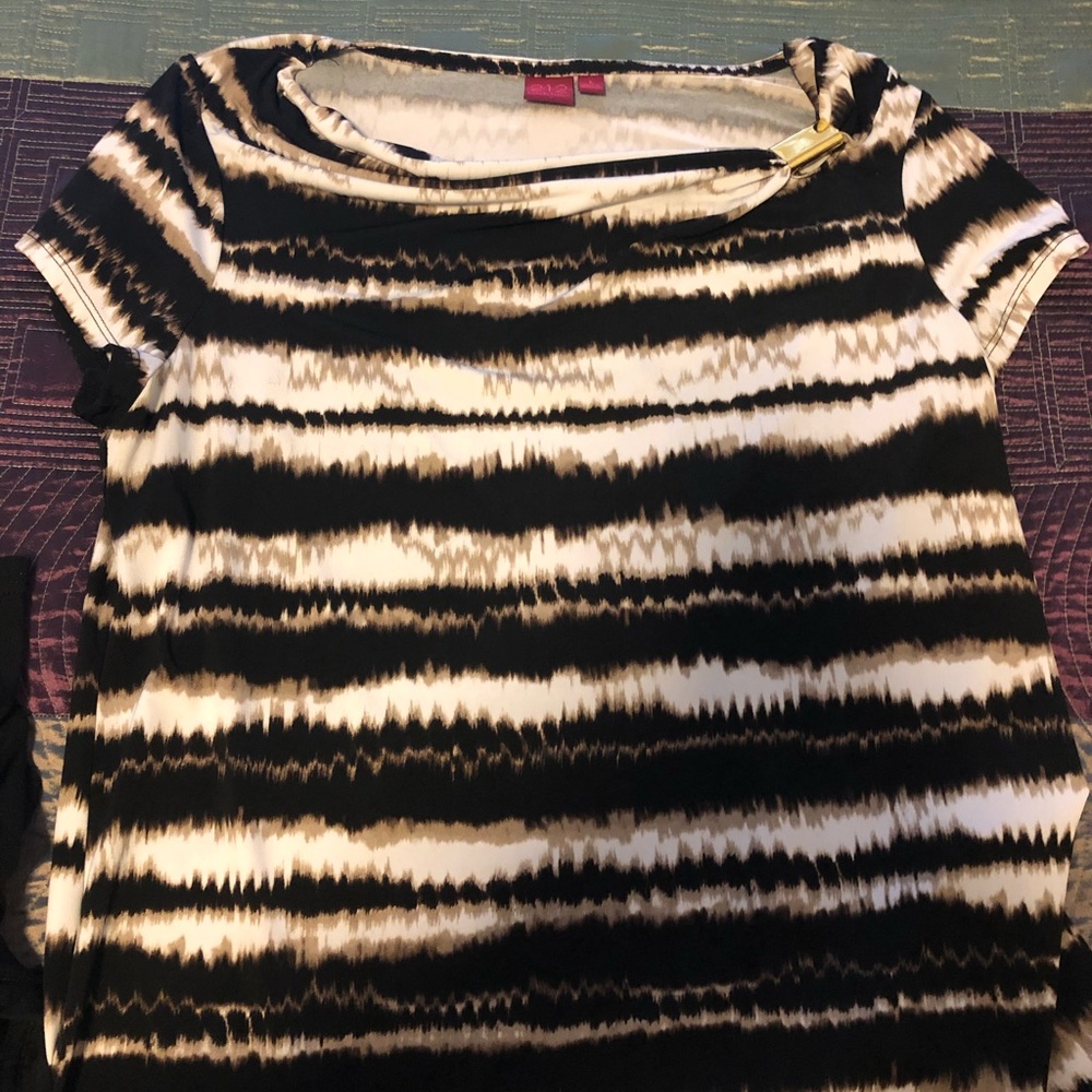 Brown and white stretchy top